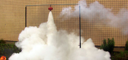 超细干粉灭火装置的燃烧特性与灭火特性